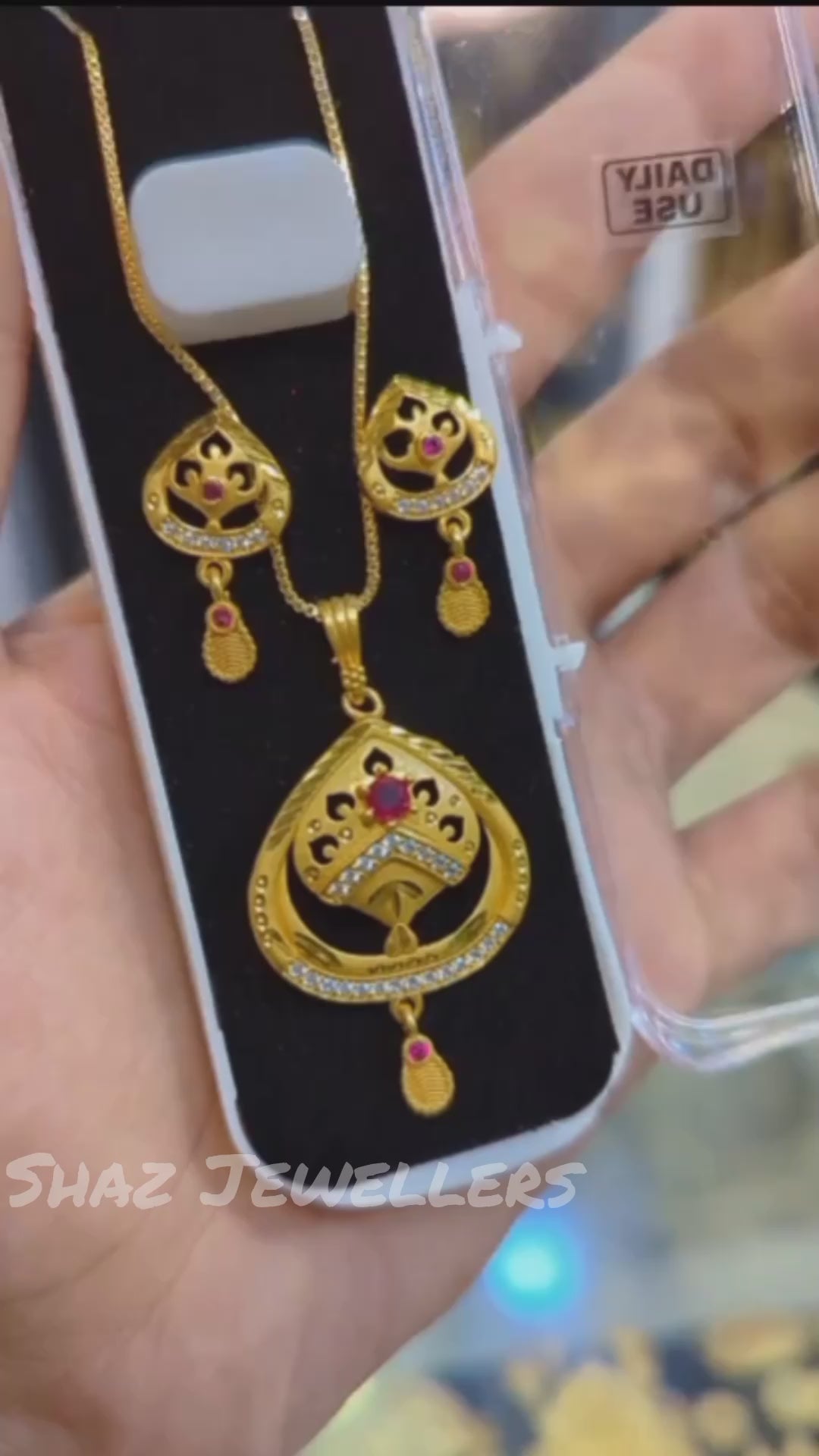 Exclusive Pendant Set –Free Jewellery Box Included
