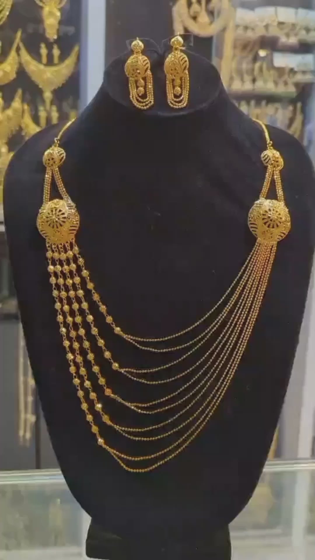 Graceful Traditional Necklace Set – Free Jewellery Box Included